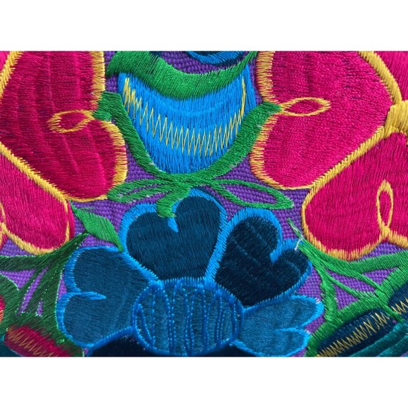 NWOT Women's Multi-Colored Floral Print Embroidered Clutch W/ Shoulder Strap - Picture 4 of 5